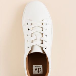 DV by Dolce Vita Austerly White Sneakers